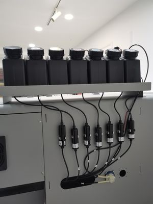 60cm A1 UV Roll To Roll Drucker DTF Aufkleber Drucker mit I3200 Druckkopf und Laminator AB Film